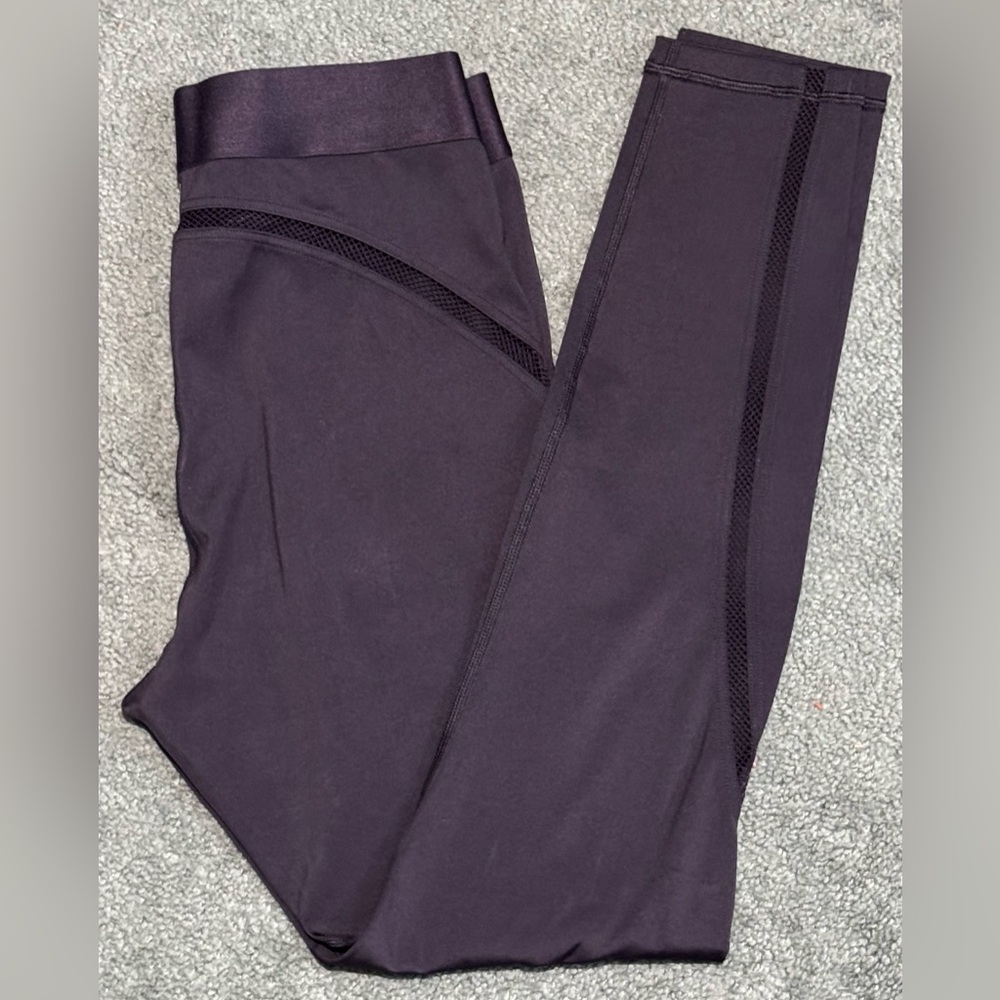Savage X Fenty Flow High Waisted Trimmed Mesh Leggings MEDIUM - Picture 2 of 9